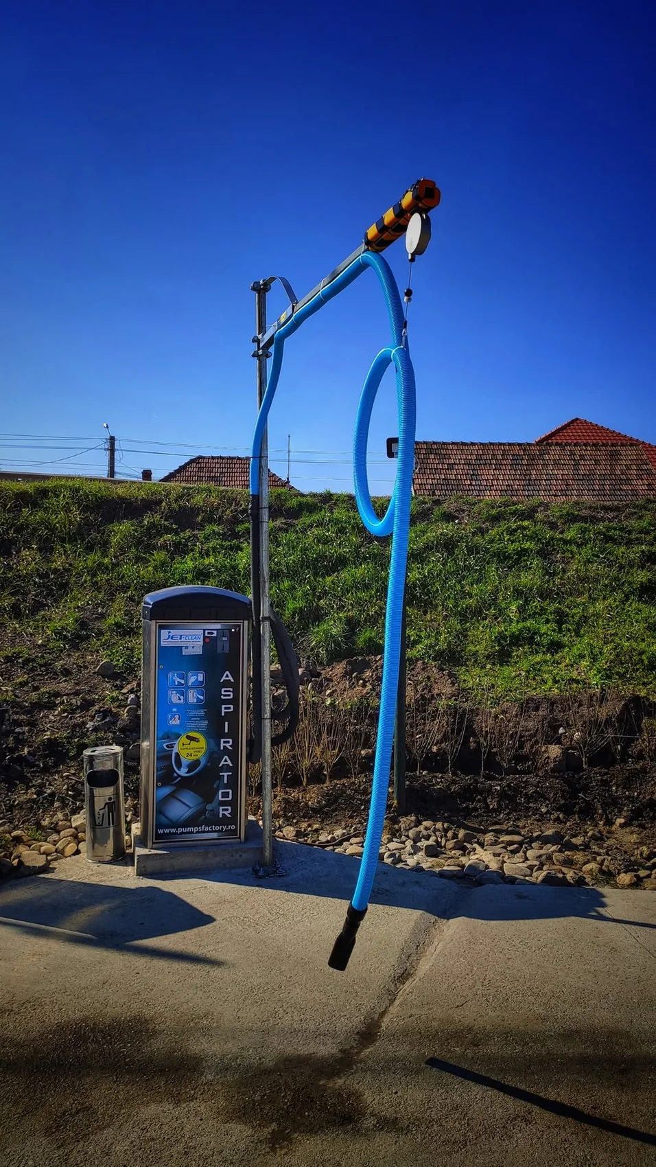 Aspirator pentru curățarea interiorului mașinii la AVS Auto Clean